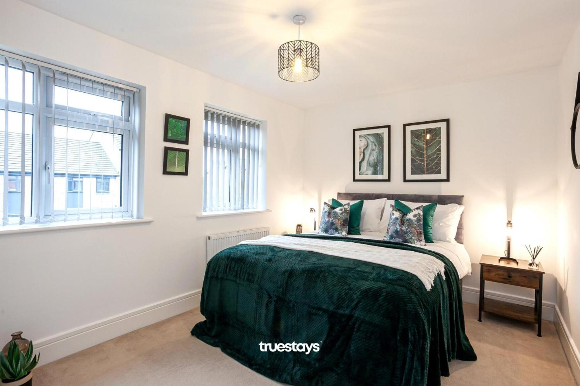 Ambassador House By Truestays - Luxury 4 Bedroom House In Stoke-On-Trent Etruria Kültér fotó