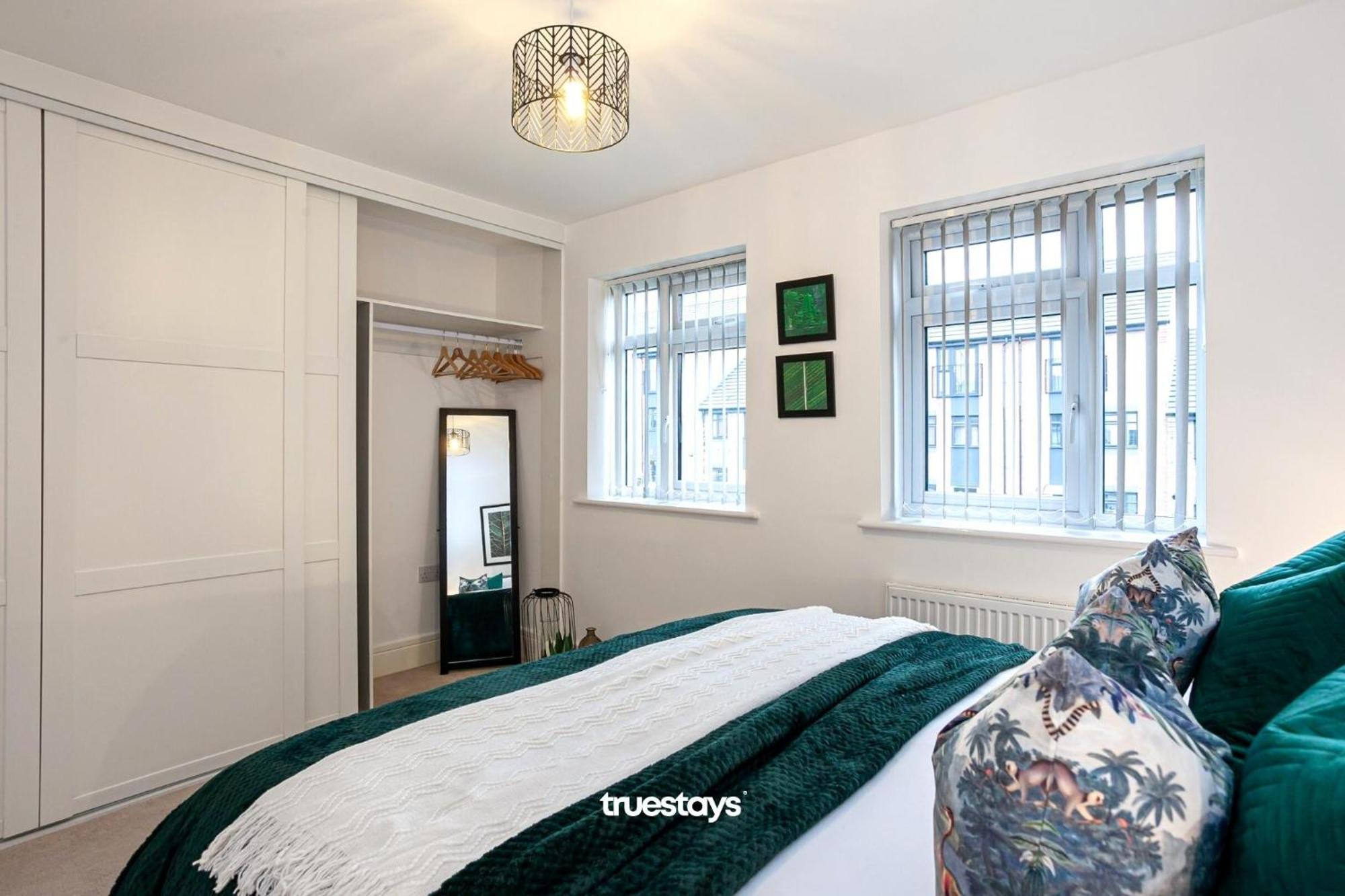 Ambassador House By Truestays - Luxury 4 Bedroom House In Stoke-On-Trent Etruria Kültér fotó