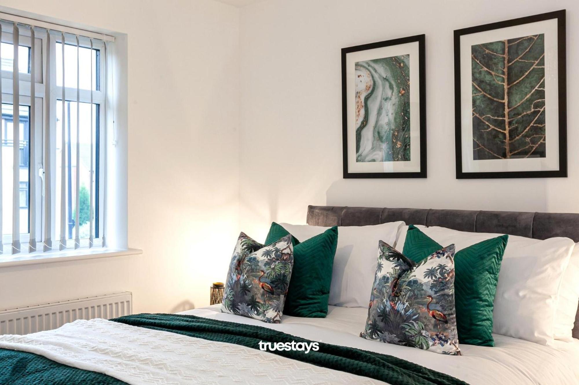 Ambassador House By Truestays - Luxury 4 Bedroom House In Stoke-On-Trent Etruria Kültér fotó