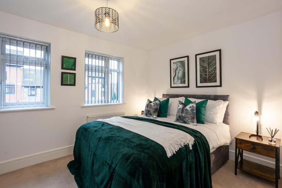 Ambassador House By Truestays - Luxury 4 Bedroom House In Stoke-On-Trent Etruria Kültér fotó
