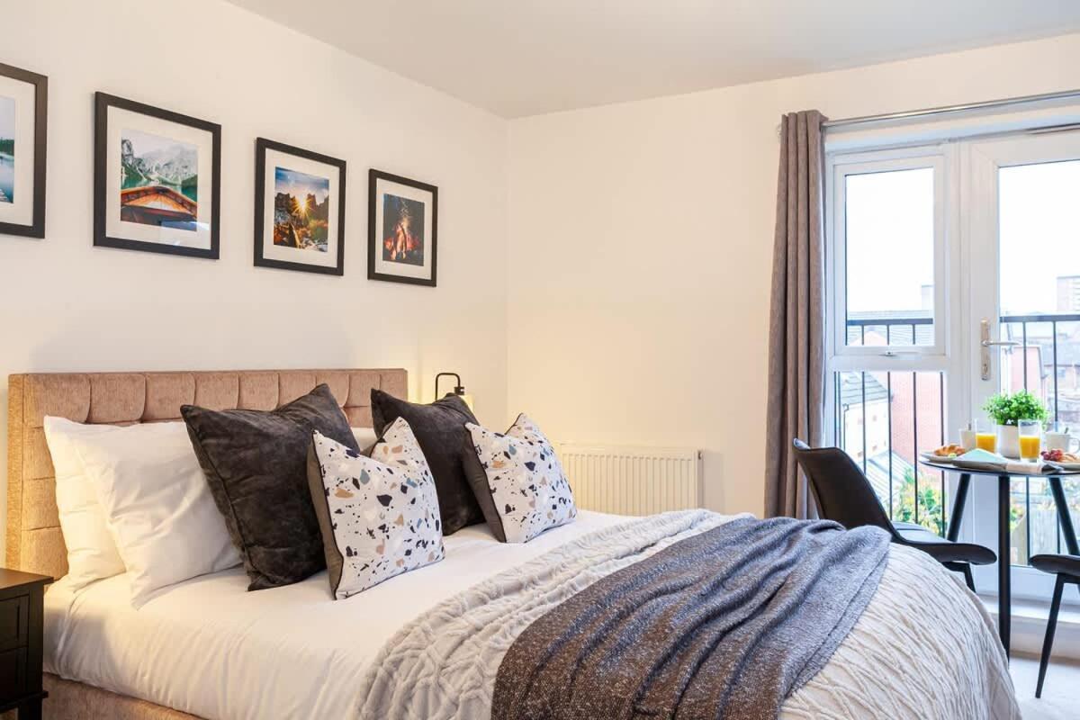 Ambassador House By Truestays - Luxury 4 Bedroom House In Stoke-On-Trent Etruria Kültér fotó