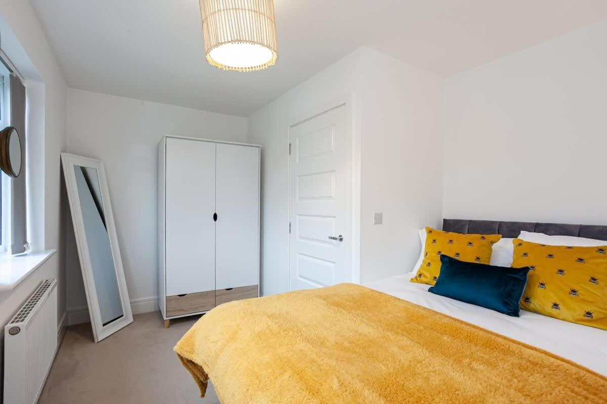 Ambassador House By Truestays - Luxury 4 Bedroom House In Stoke-On-Trent Etruria Kültér fotó