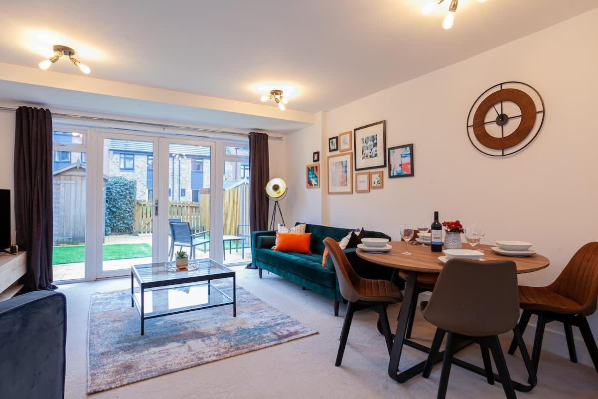 Ambassador House By Truestays - Luxury 4 Bedroom House In Stoke-On-Trent Etruria Kültér fotó