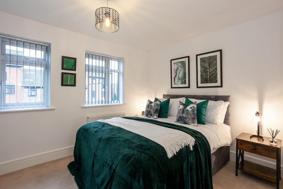 Ambassador House By Truestays - Luxury 4 Bedroom House In Stoke-On-Trent Etruria Kültér fotó
